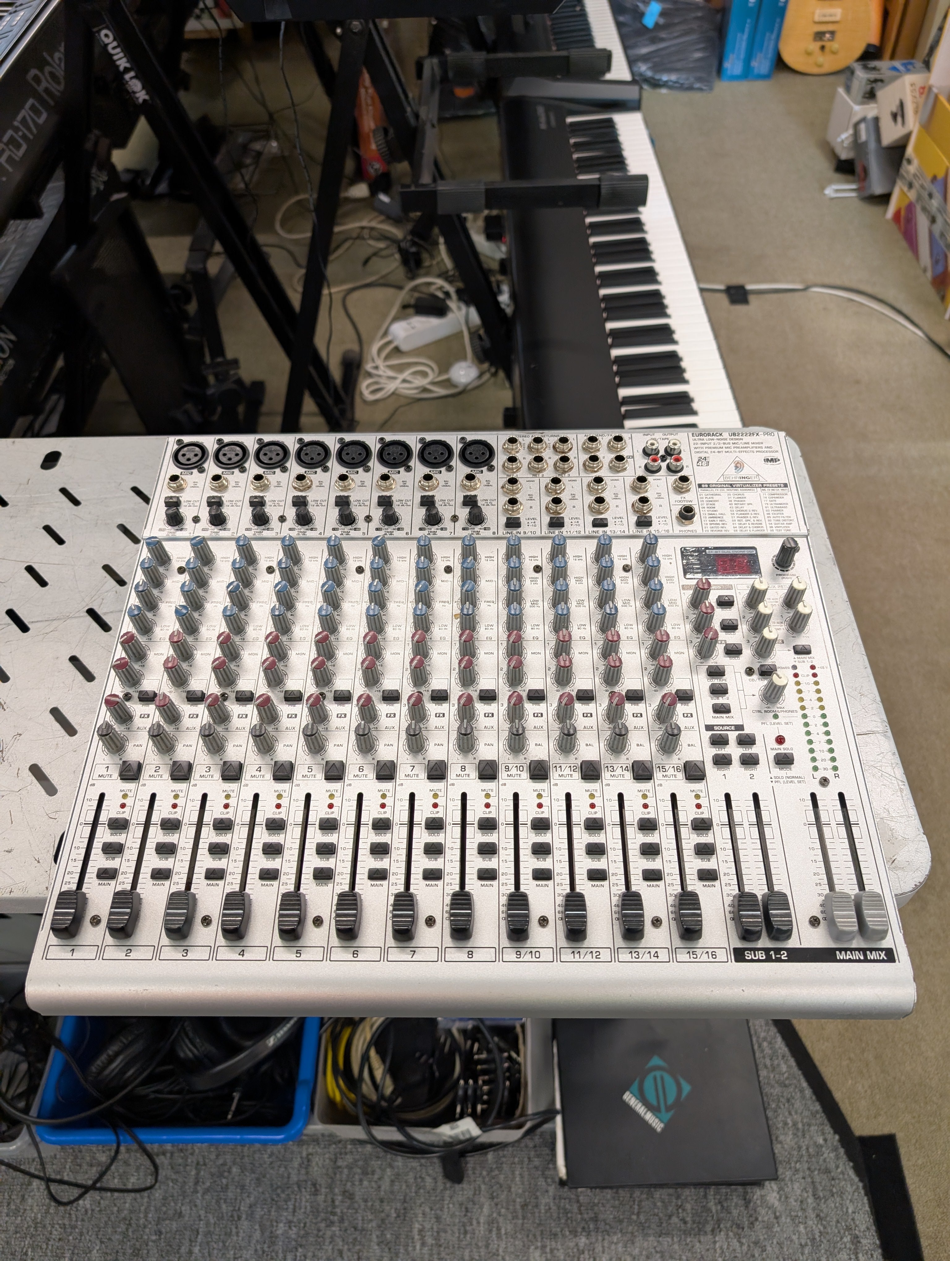 Behringer UB2222FX-Pro