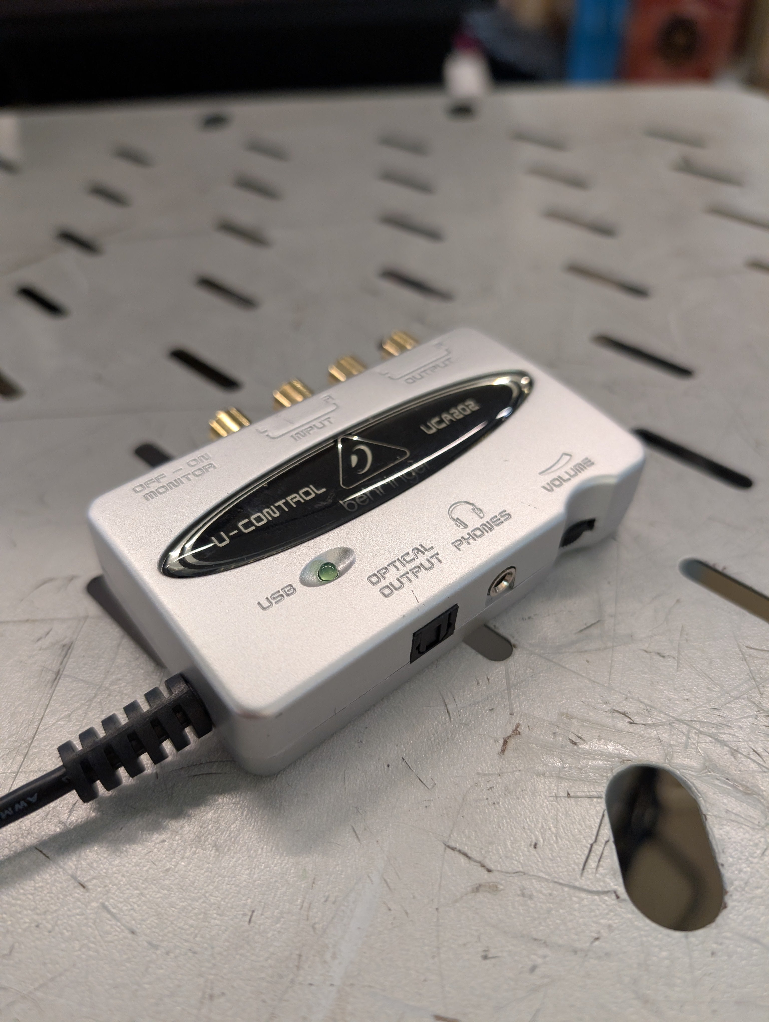 Behringer UCA202