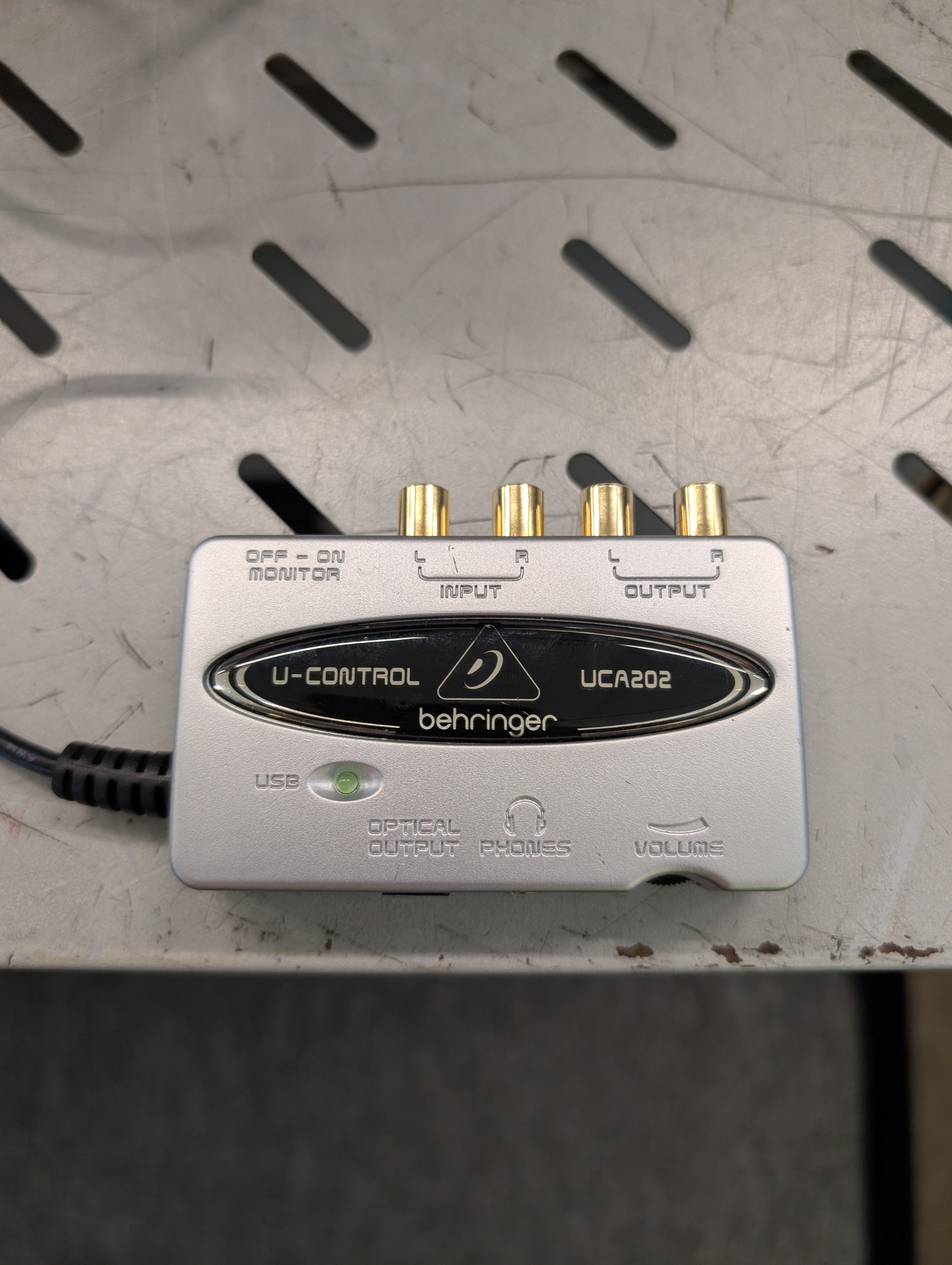 Behringer UCA202