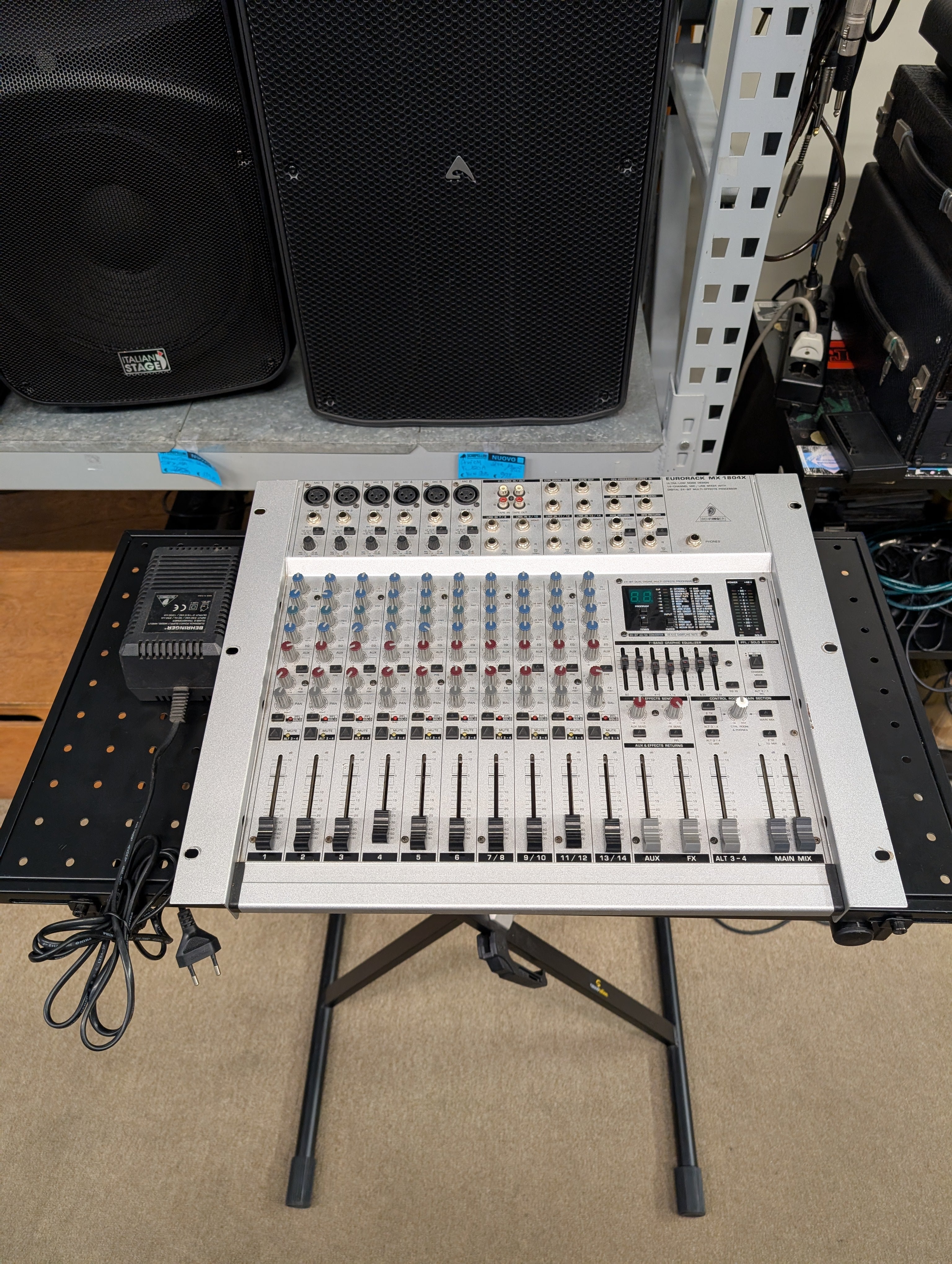 Behringer MX1804X