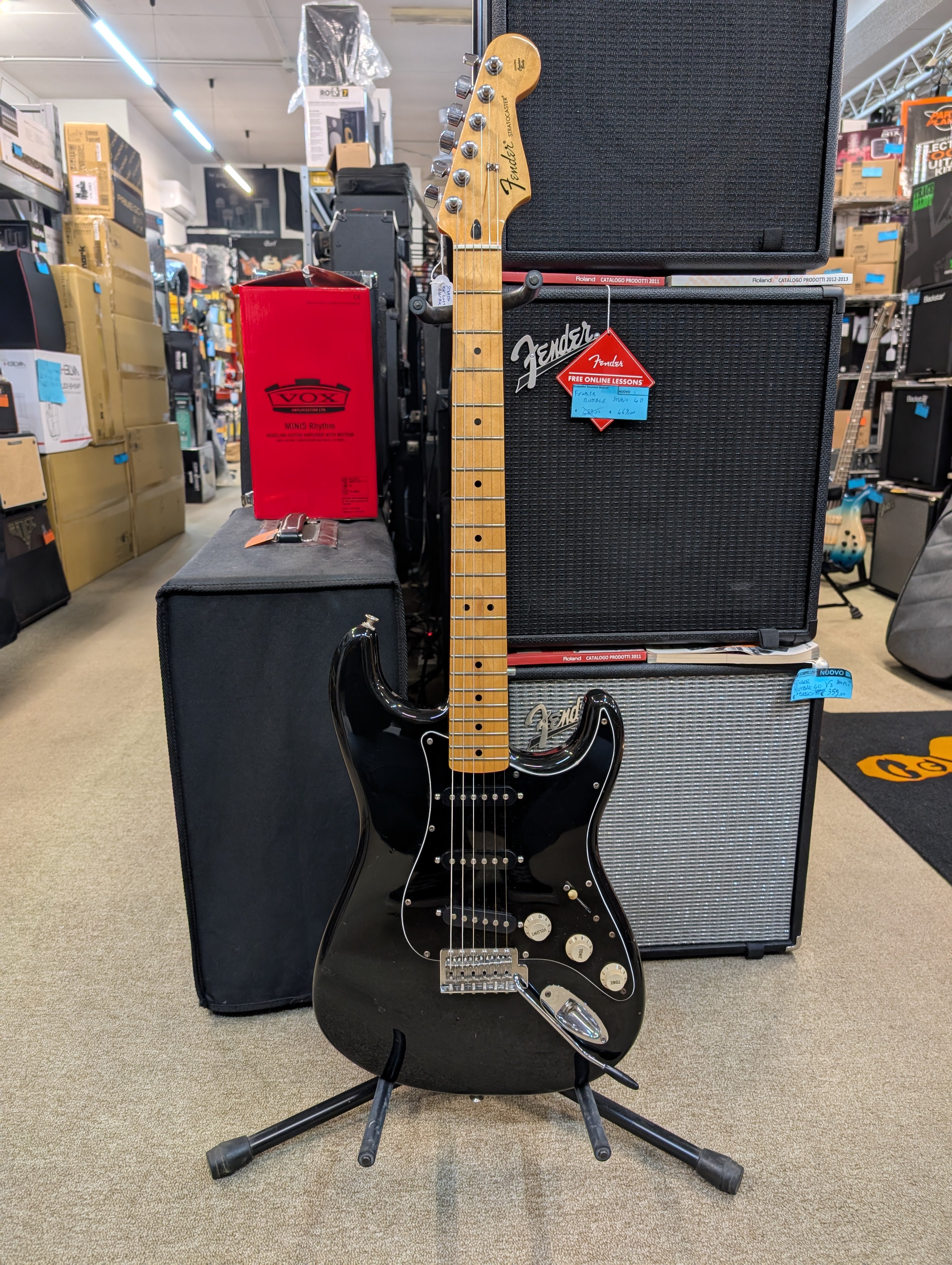 Fender Standard Stratocaster 2011