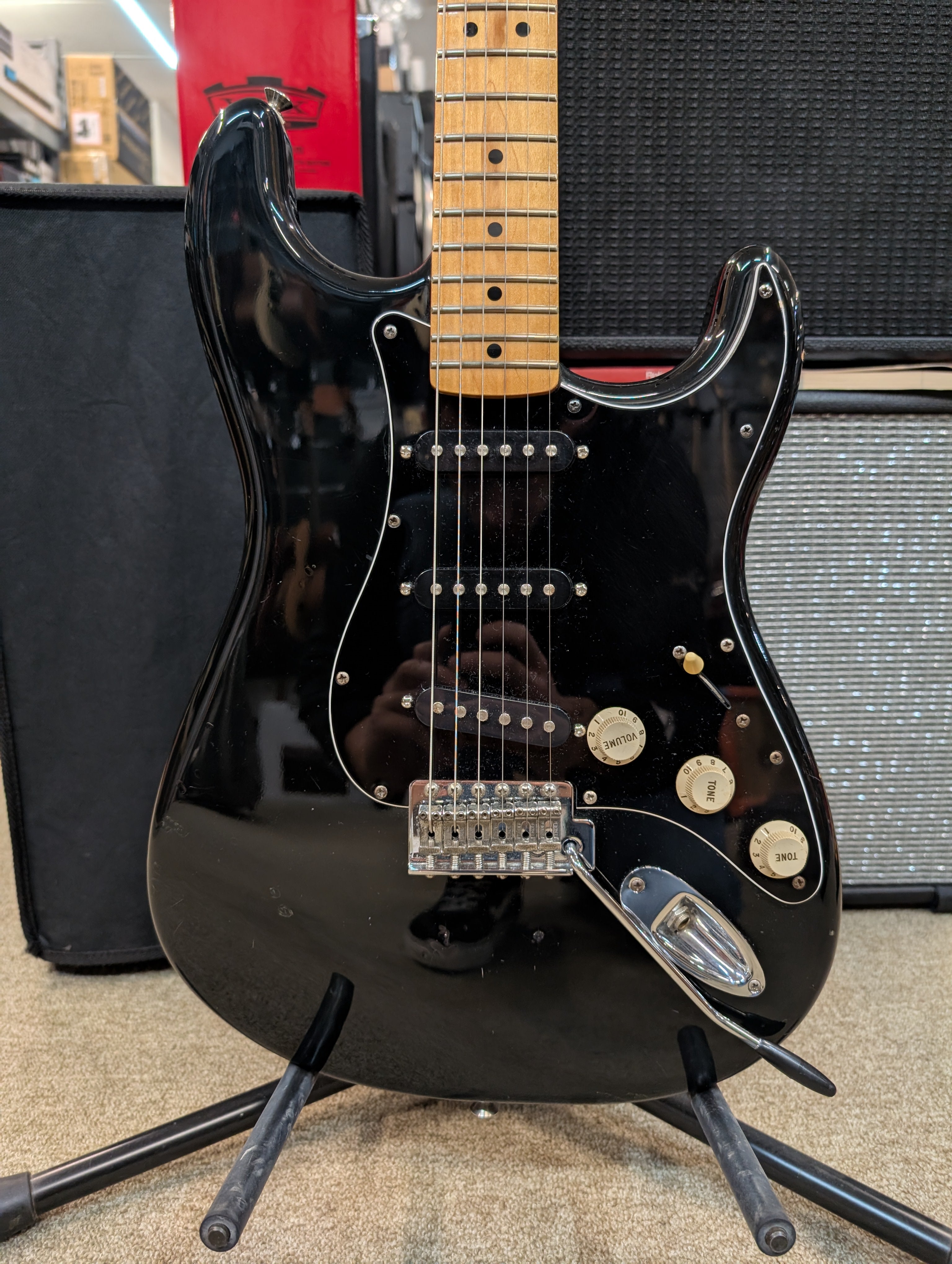 Fender Standard Stratocaster 2011