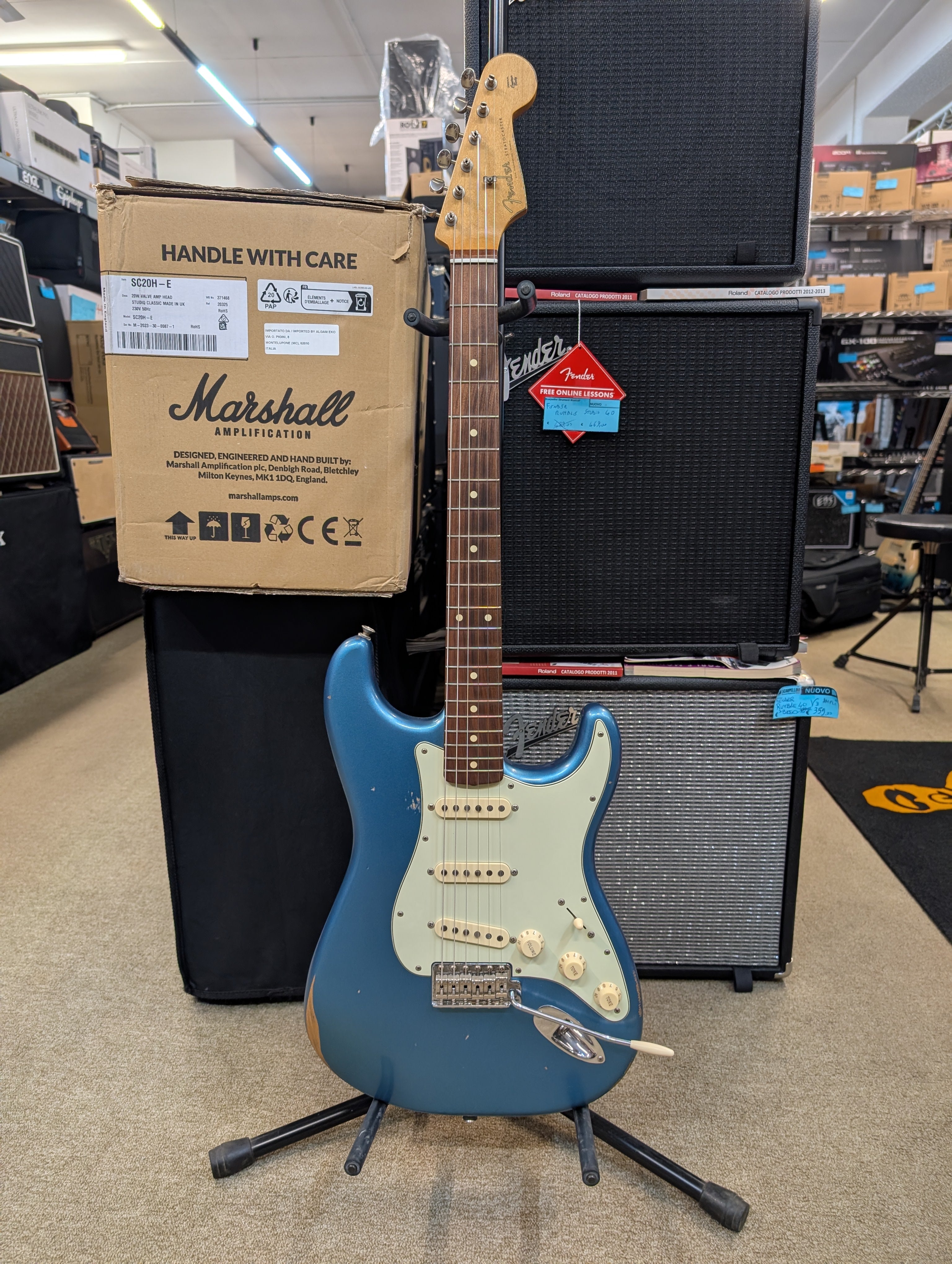 Fender Vintera Road Worn 60s Stratocaster PF LPB