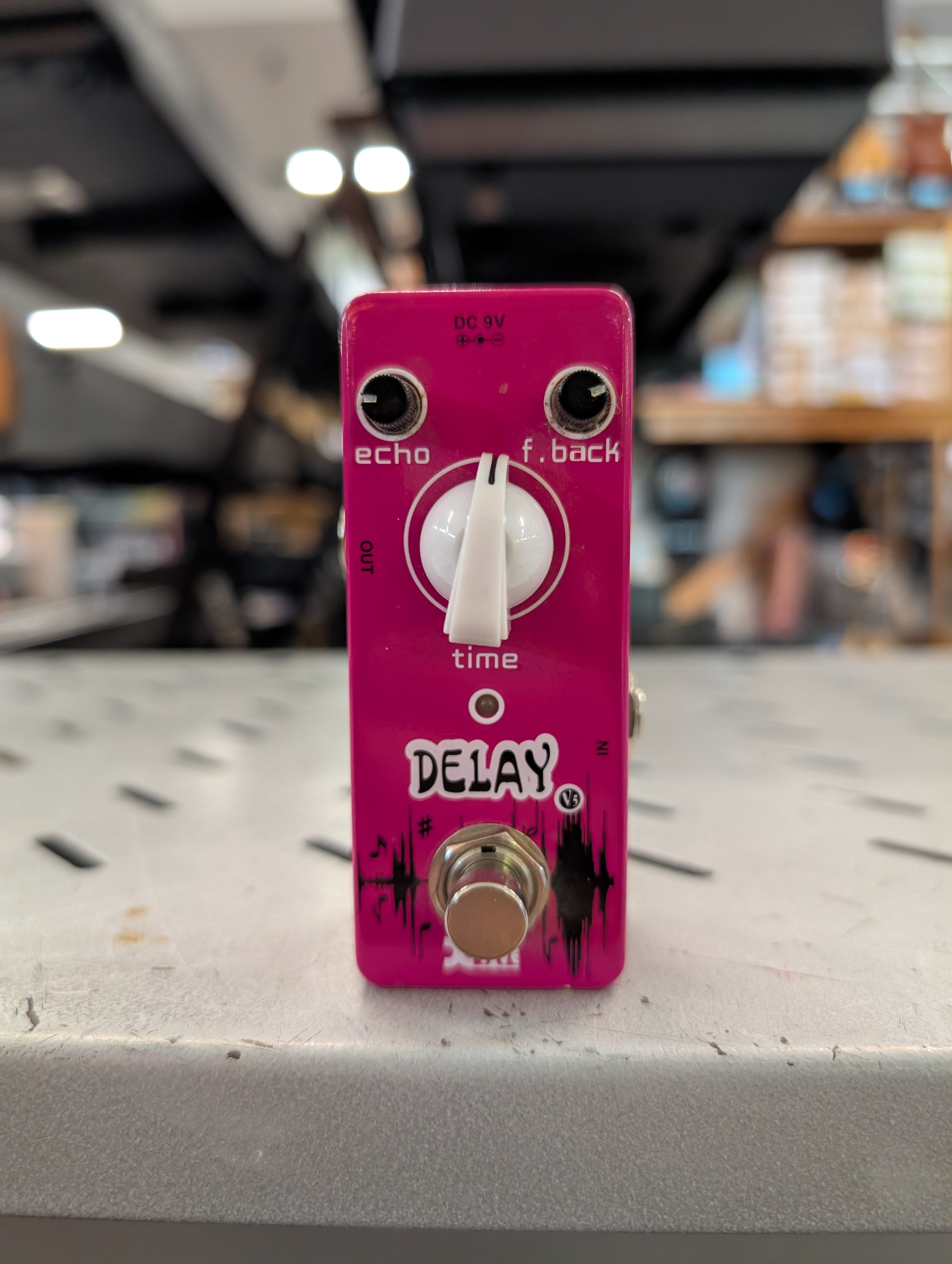 Xvive V5 Delay