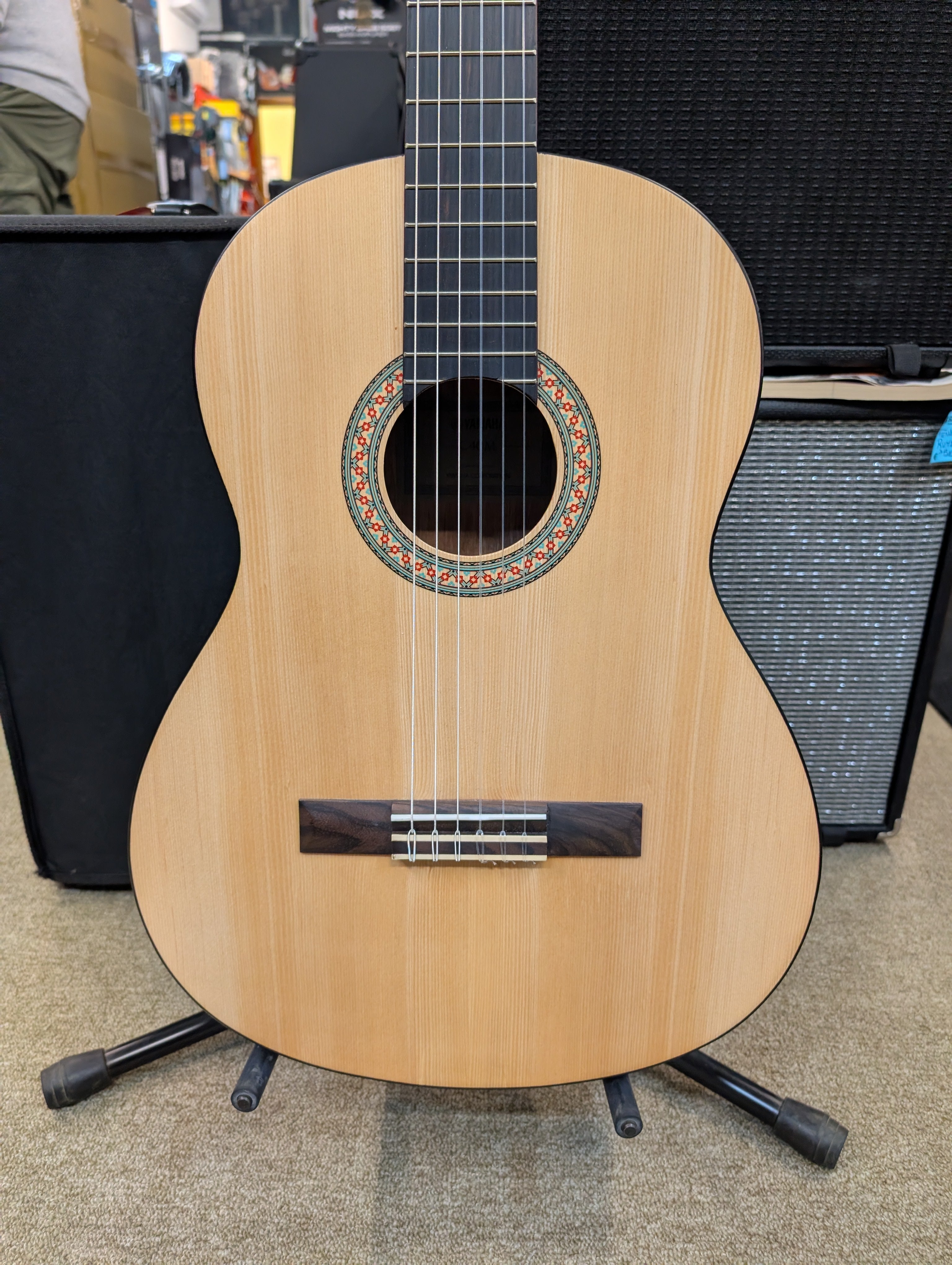 Yamaha C40