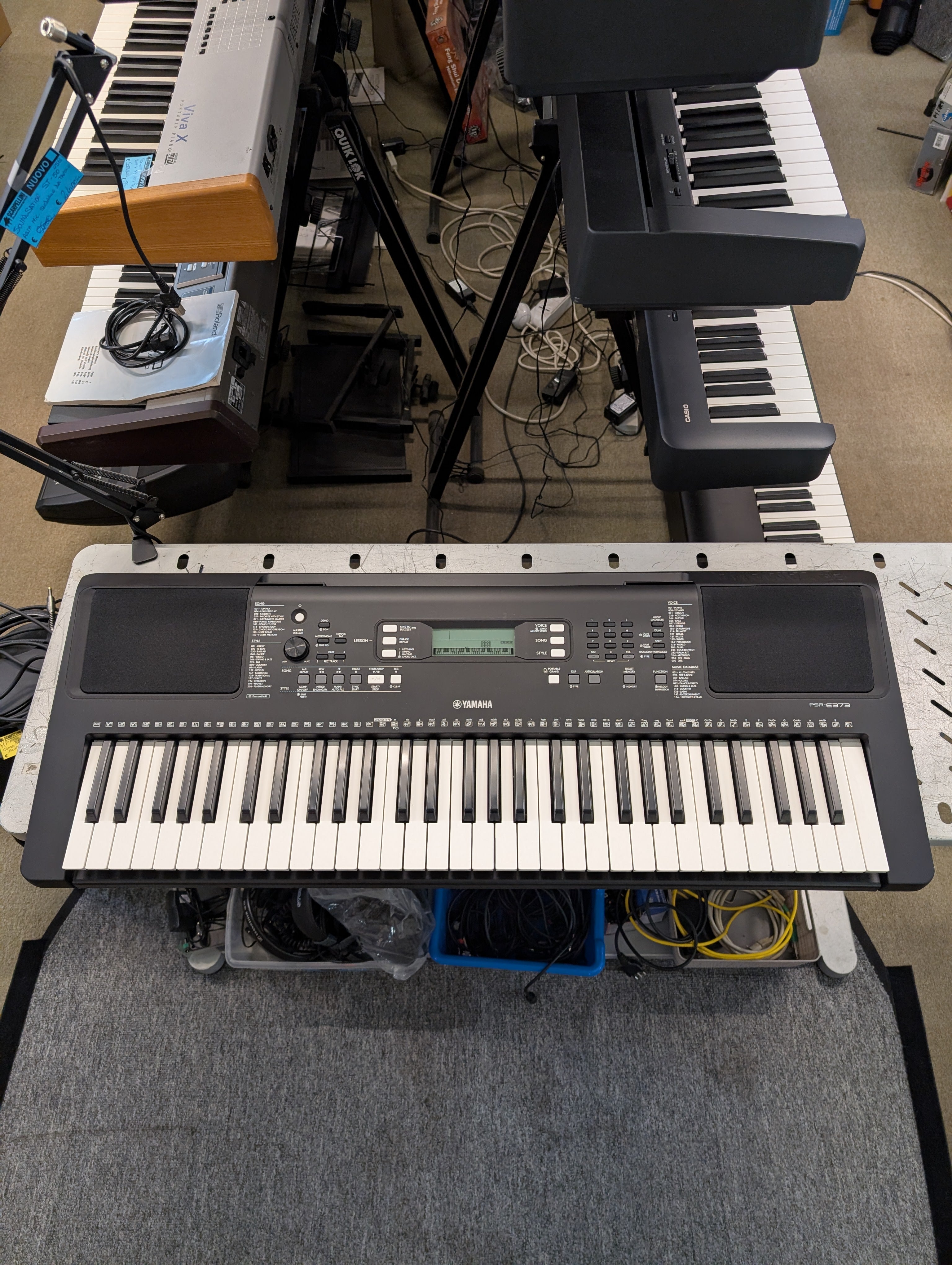 Yamaha PSR E373