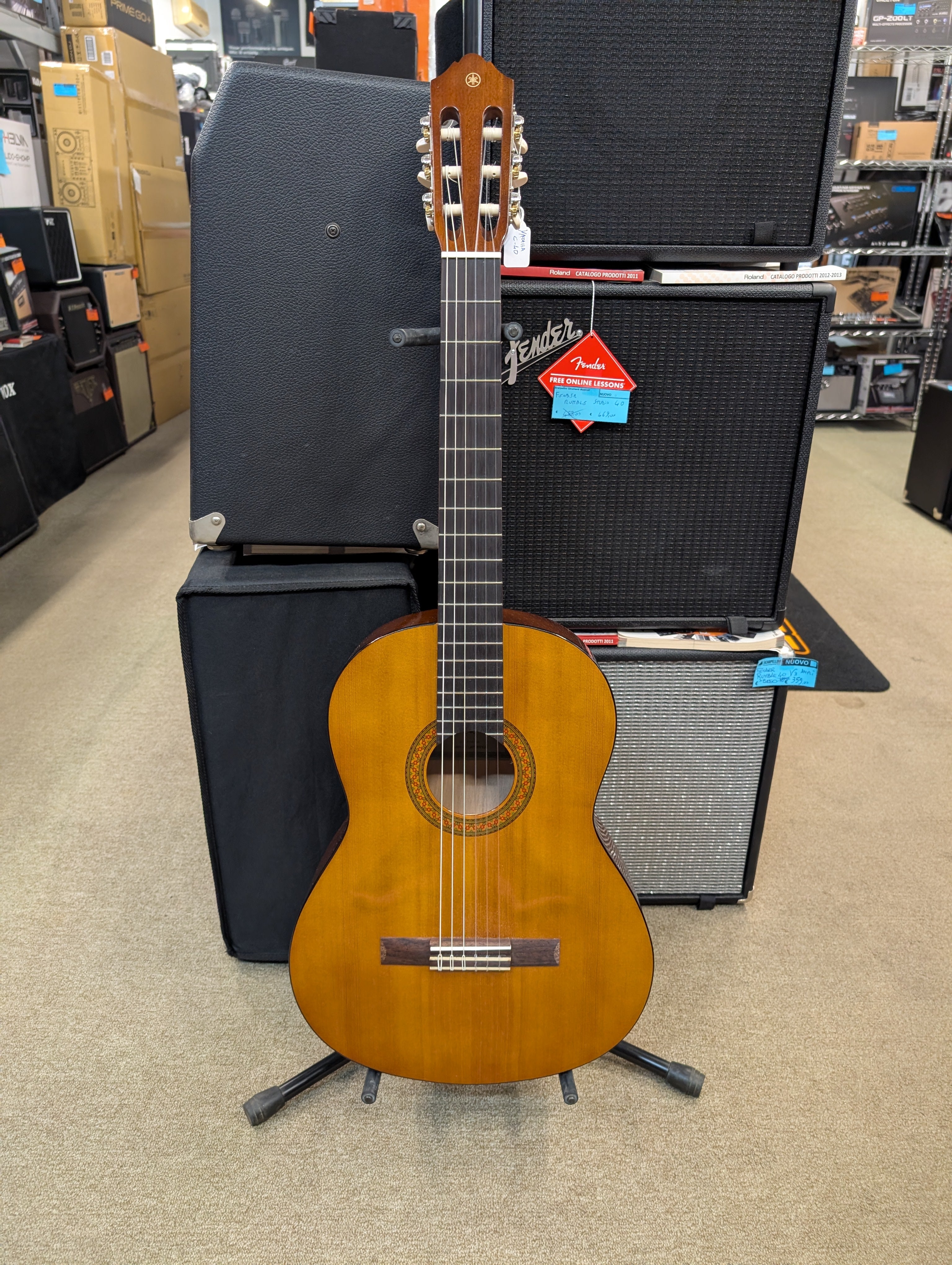 Yamaha C40