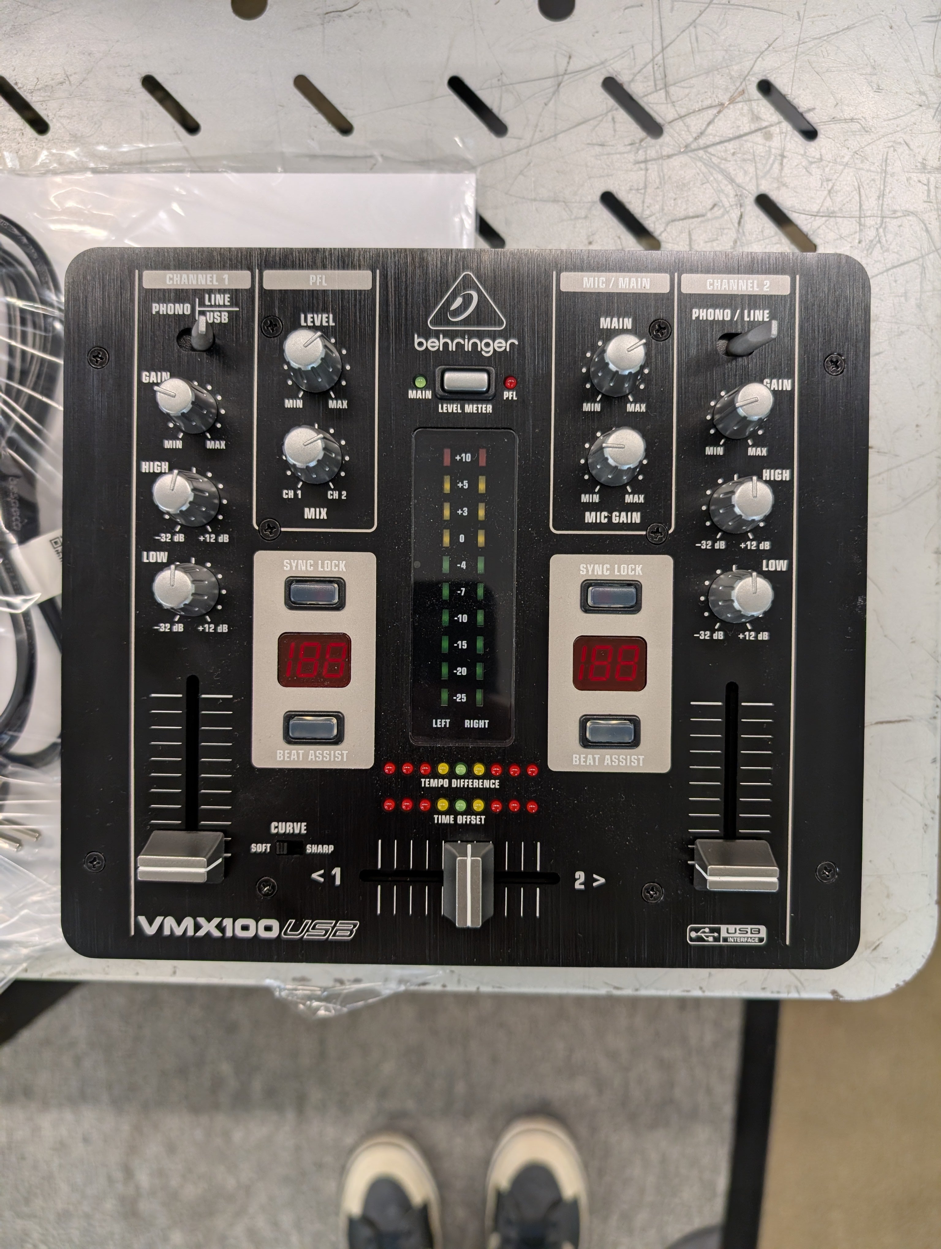 Behringer VMX100 USB